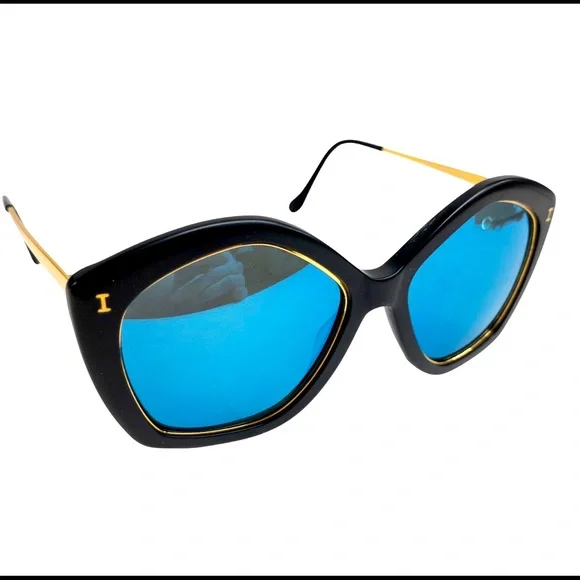 Illesteva | Accessories | Illesteva Terry Sunglasses | Poshmark display picture 1